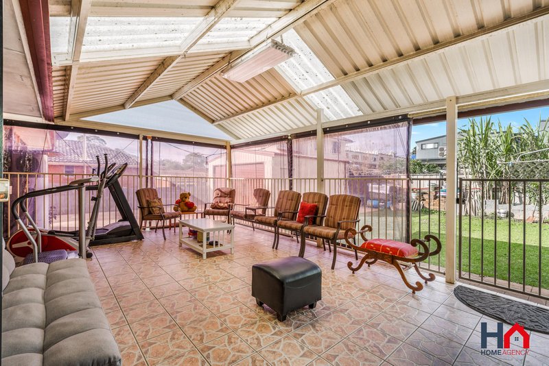 Photo - 22 Lions Avenue, Lurnea NSW 2170 - Image 8