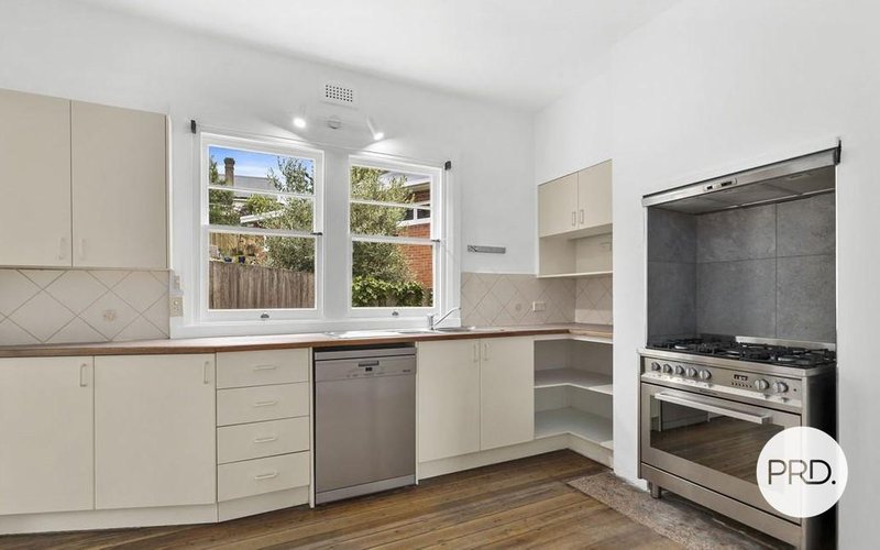 Photo - 2/2 Liverpool Crescent, West Hobart TAS 7000 - Image 2