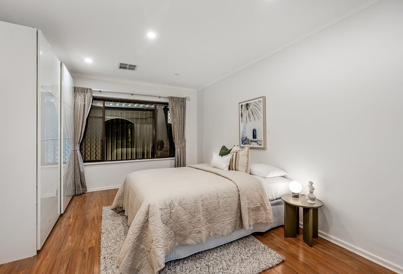 Photo - 22 Lochside Drive, West Lakes SA 5021 - Image 12