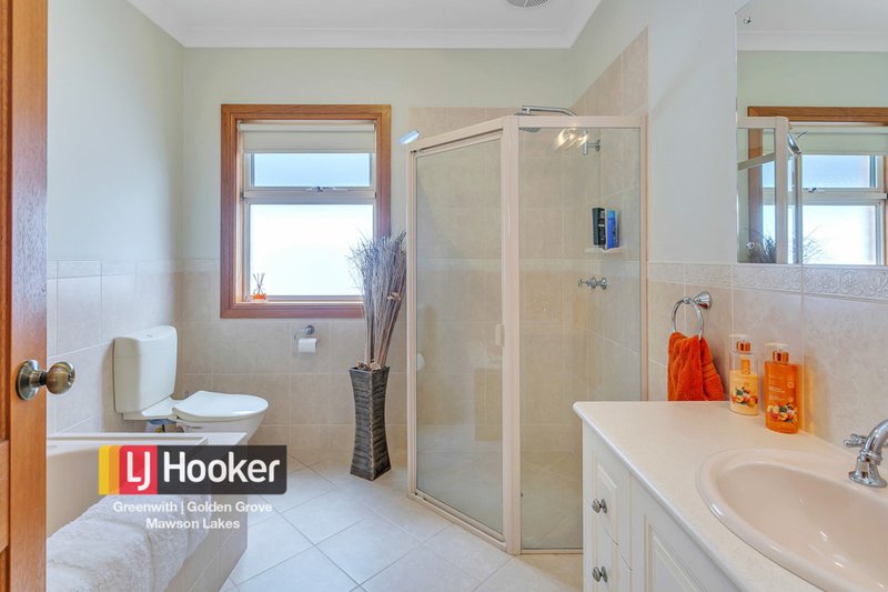 Photo - 22 Lomond Circuit, Mawson Lakes SA 5095 - Image 10