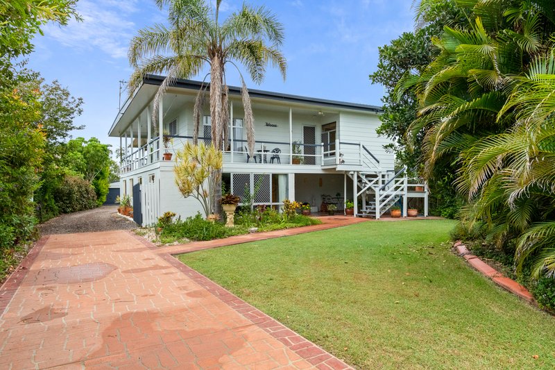 Photo - 22 Long Street, Point Vernon QLD 4655 - Image 2