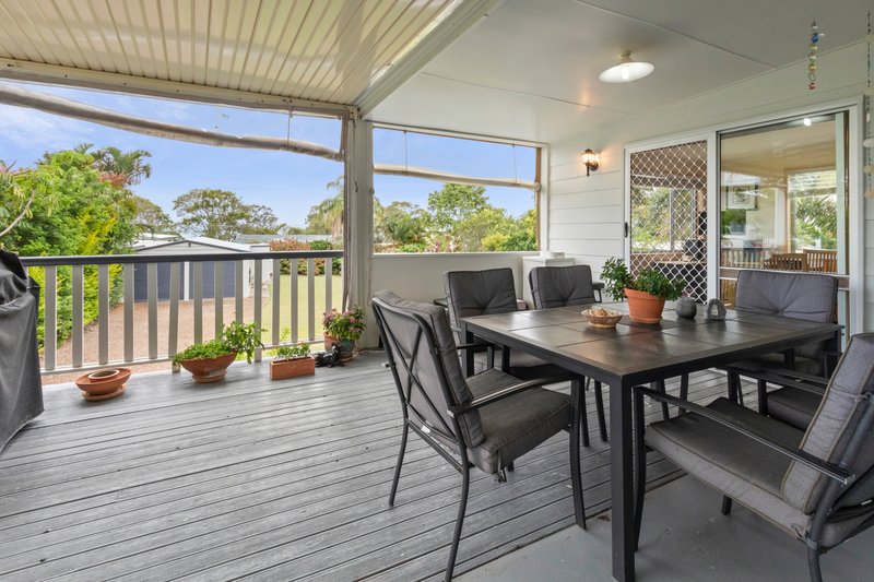 Photo - 22 Long Street, Point Vernon QLD 4655 - Image 3