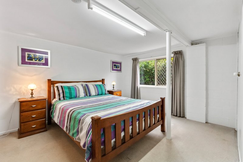 Photo - 22 Long Street, Point Vernon QLD 4655 - Image 14