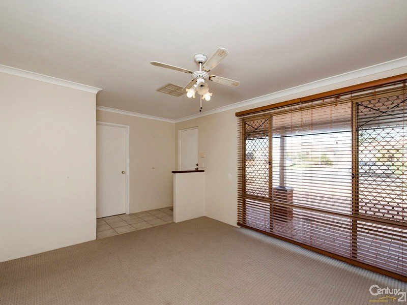 Photo - 22 Longridge Rise, Quinns Rocks WA 6030 - Image 2