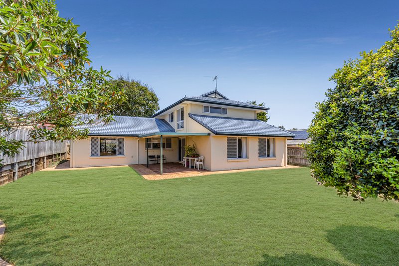 Photo - 22 Lorenc Place, Bridgeman Downs QLD 4035 - Image 17