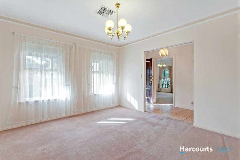 Photo - 22 Lorikeet Grove, Flagstaff Hill SA 5159 - Image 7