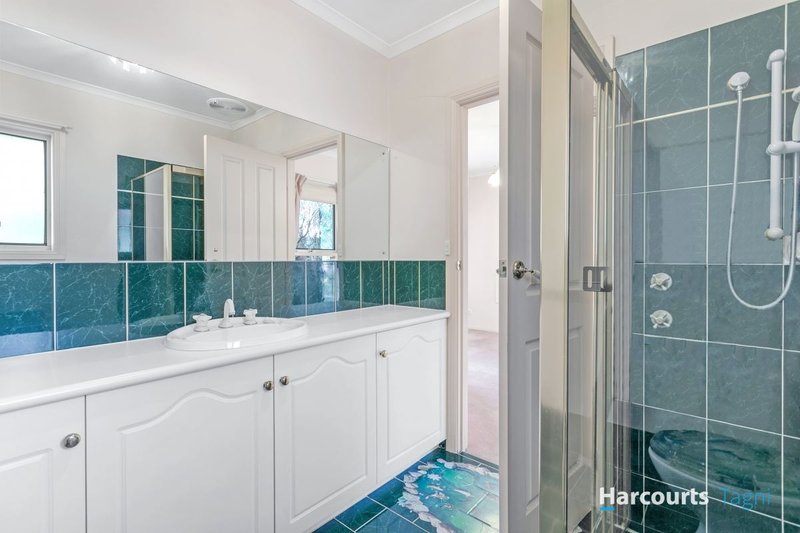 Photo - 22 Lorikeet Grove, Flagstaff Hill SA 5159 - Image 11