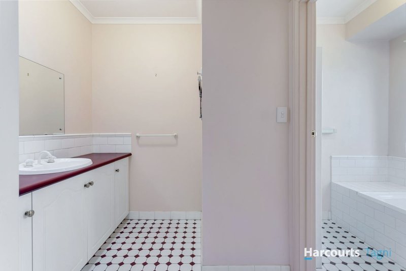 Photo - 22 Lorikeet Grove, Flagstaff Hill SA 5159 - Image 15