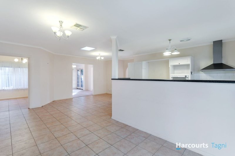 Photo - 22 Lorikeet Grove, Flagstaff Hill SA 5159 - Image 18