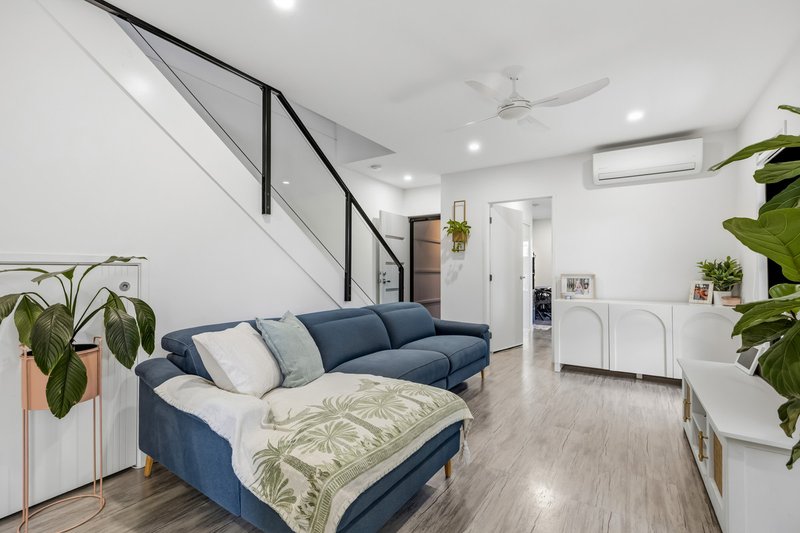 Photo - 22 Lukin Terrace, Baringa QLD 4551 - Image 8