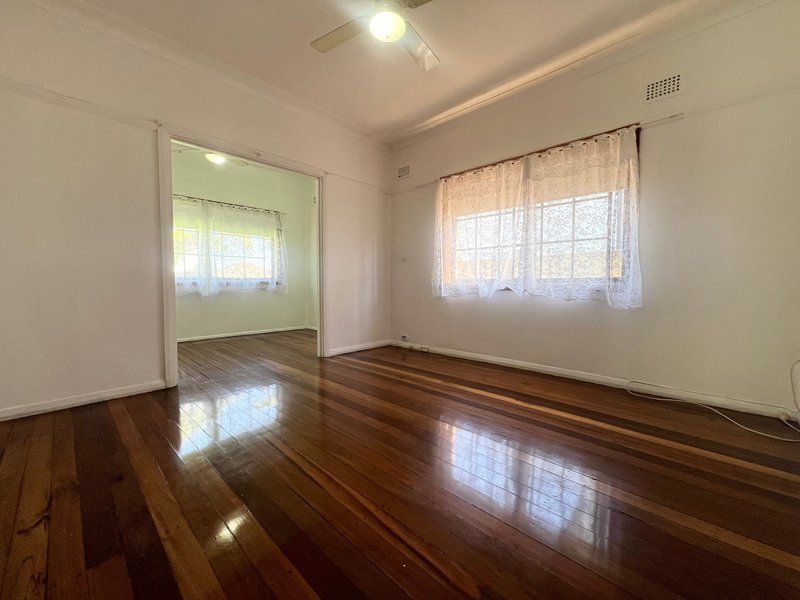 Photo - 22 Lyon Avenue, Punchbowl NSW 2196 - Image 6