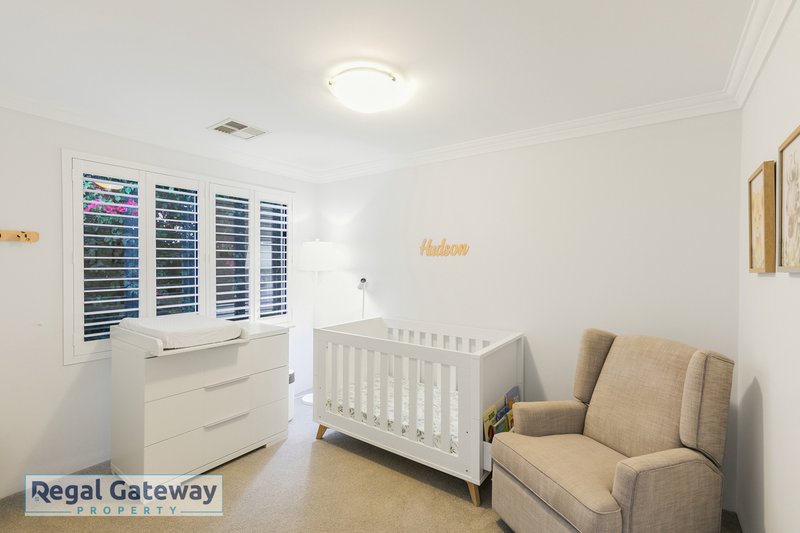 Photo - 22 Macquarie Boulevard, Hammond Park WA 6164 - Image 15