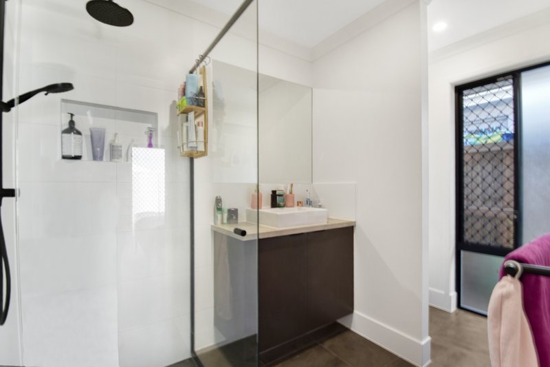 Photo - 22 Madeleine Street, Nirimba QLD 4551 - Image 4