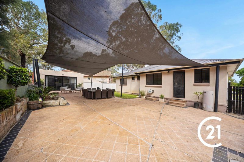 Photo - 22 Mae Crescent, Panania NSW 2213 - Image