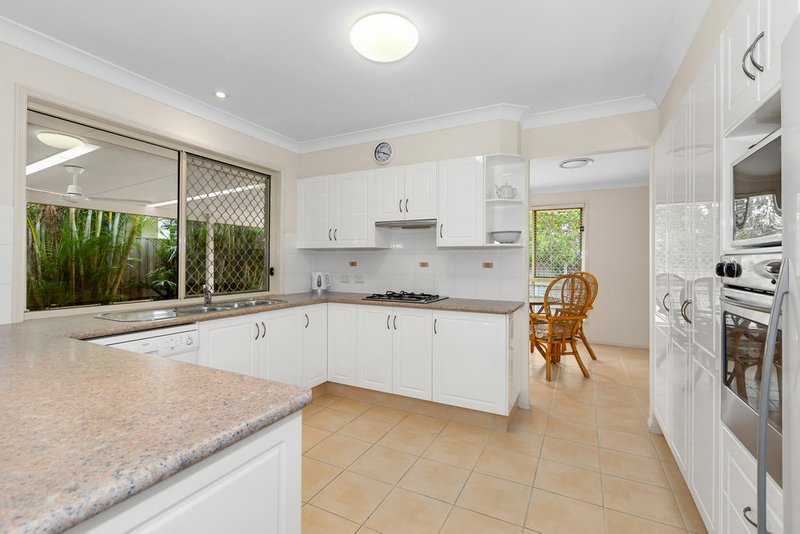 Photo - 22 Magnolia Crescent, Banora Point NSW 2486 - Image 3