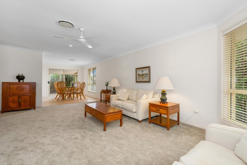 Photo - 22 Magnolia Crescent, Banora Point NSW 2486 - Image 7