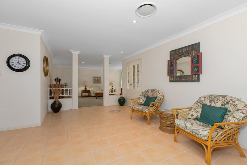 Photo - 22 Magnolia Crescent, Banora Point NSW 2486 - Image 8