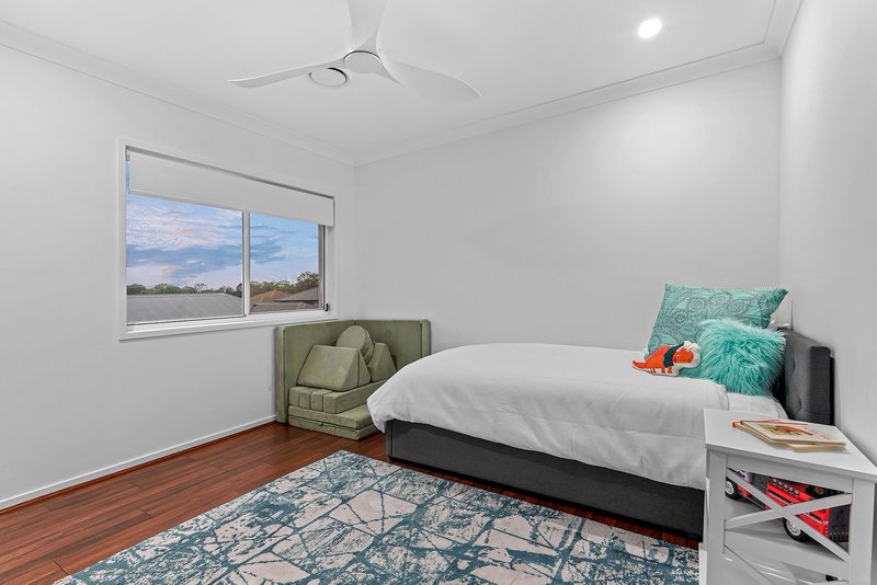 Photo - 22 Majestic Street, Bridgeman Downs QLD 4035 - Image 13