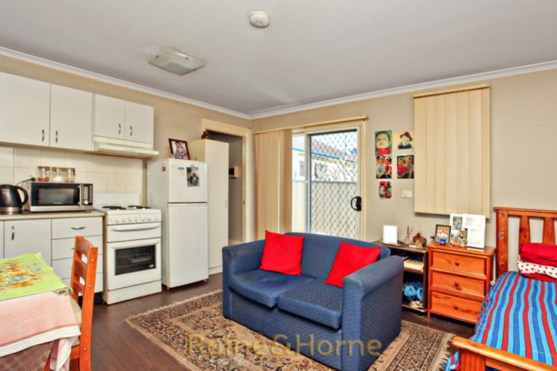 Photo - 22 Malouf Street, Colyton NSW 2760 - Image 4