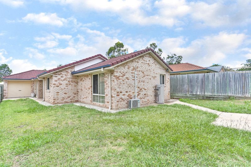 Photo - 22 Mannix Place, Forest Lake QLD 4078 - Image 12