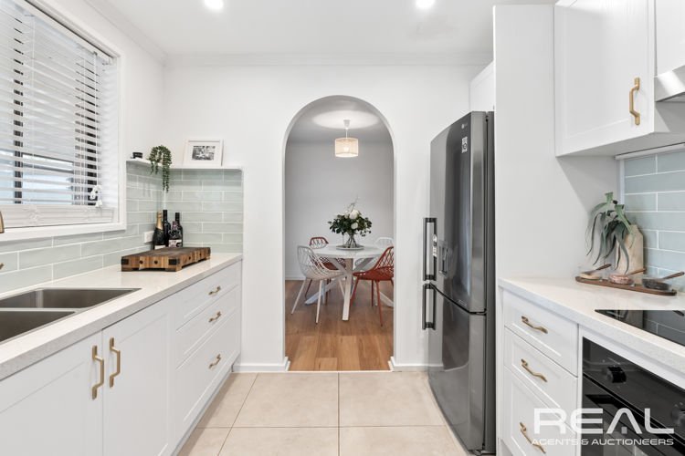 Photo - 22 Manya Crescent, Craigmore SA 5114 - Image 9