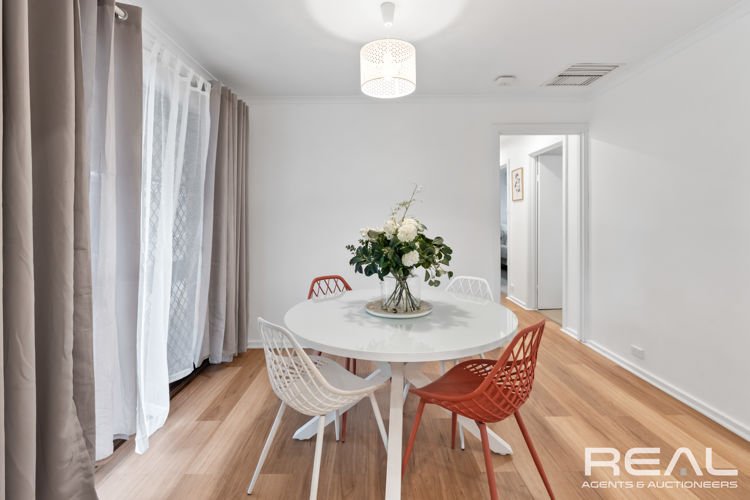 Photo - 22 Manya Crescent, Craigmore SA 5114 - Image 12