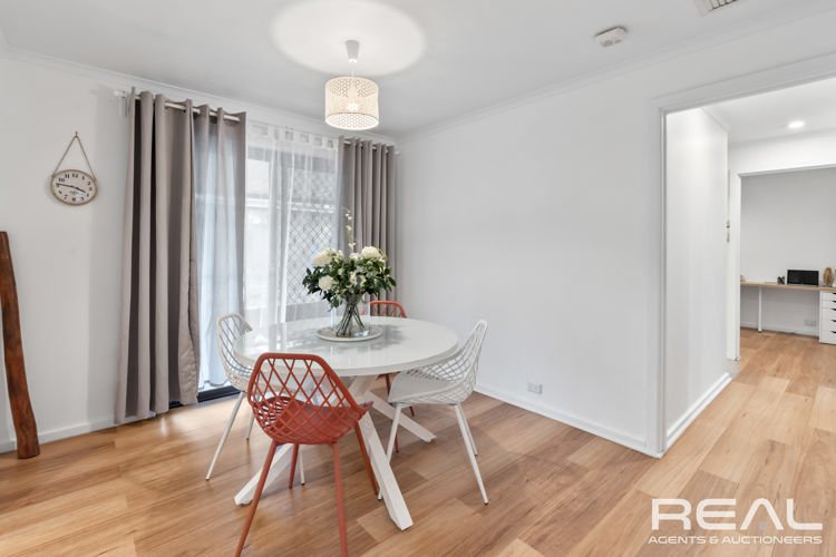 Photo - 22 Manya Crescent, Craigmore SA 5114 - Image 13