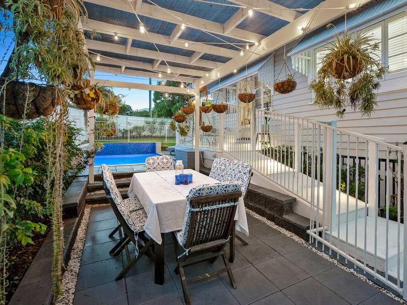 Photo - 22 Mar Street, Holland Park QLD 4121 - Image 5