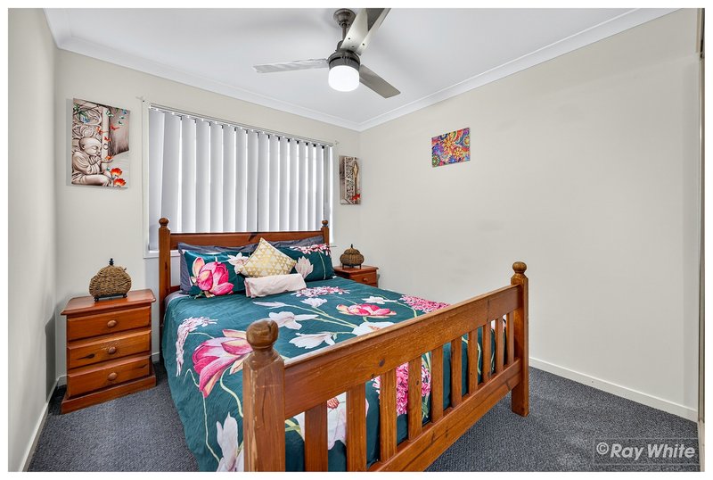 Photo - 22 Marc Crescent, Gracemere QLD 4702 - Image 11