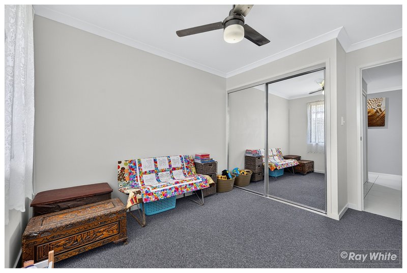 Photo - 22 Marc Crescent, Gracemere QLD 4702 - Image 12