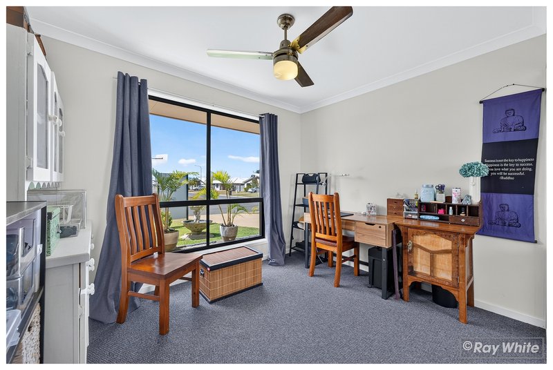 Photo - 22 Marc Crescent, Gracemere QLD 4702 - Image 14