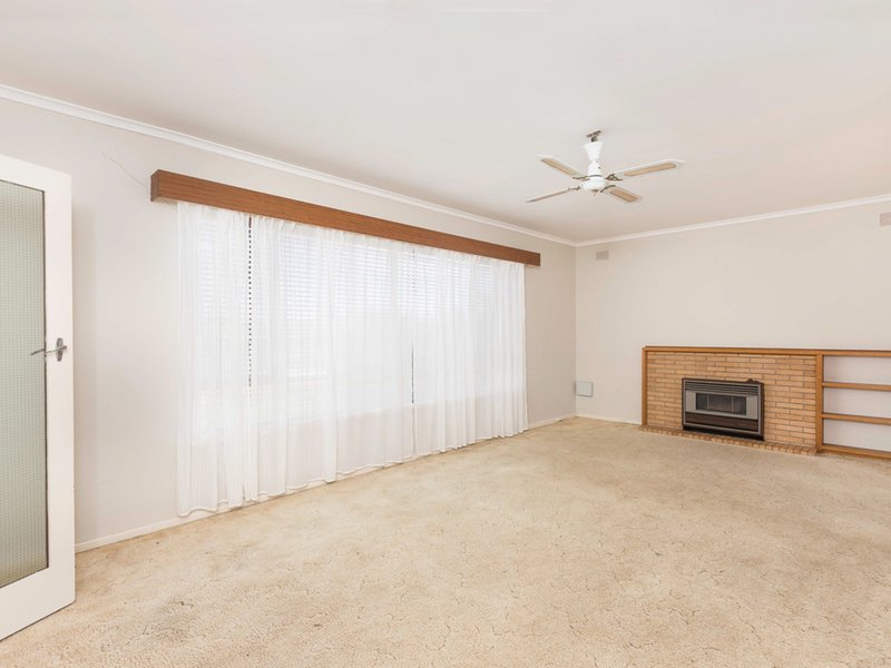 Photo - 22 Marchant Road, Strathalbyn SA 5255 - Image 3