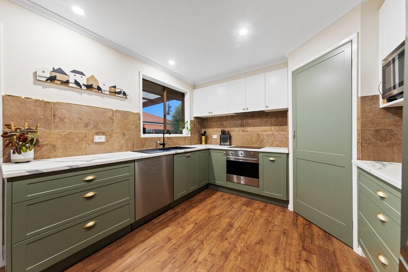 Photo - 22 Maria Crescent, Pakenham VIC 3810 - Image 2