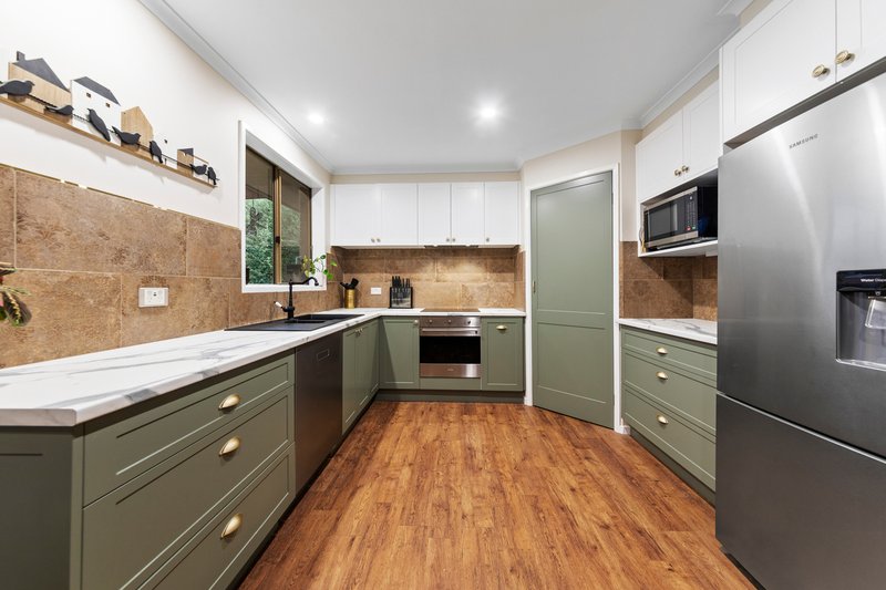 Photo - 22 Maria Crescent, Pakenham VIC 3810 - Image 4