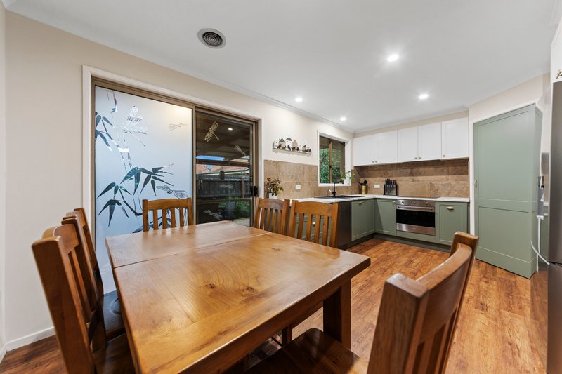 Photo - 22 Maria Crescent, Pakenham VIC 3810 - Image 7
