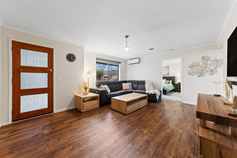 Photo - 22 Maria Crescent, Pakenham VIC 3810 - Image 9
