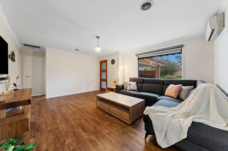 Photo - 22 Maria Crescent, Pakenham VIC 3810 - Image 10