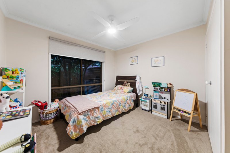 Photo - 22 Maria Crescent, Pakenham VIC 3810 - Image 14