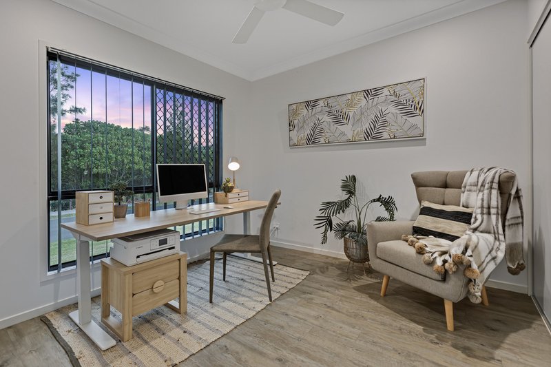 Photo - 22 Maroochy Circuit, Yandina QLD 4561 - Image 8