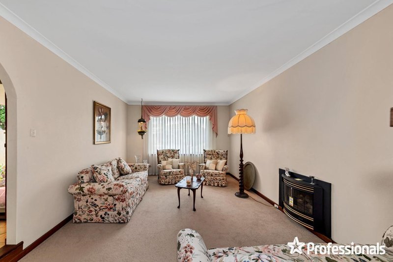 Photo - 22 Martell Street, Warnbro WA 6169 - Image 4