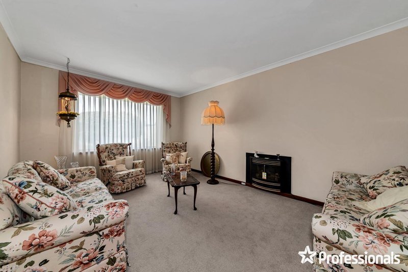 Photo - 22 Martell Street, Warnbro WA 6169 - Image 5