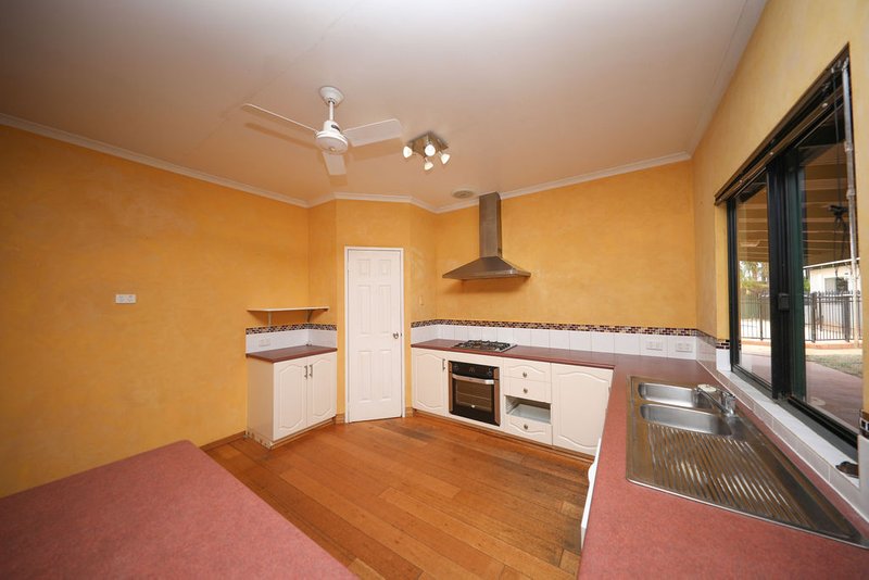 Photo - 22 Matebore Street, Nickol WA 6714 - Image 13