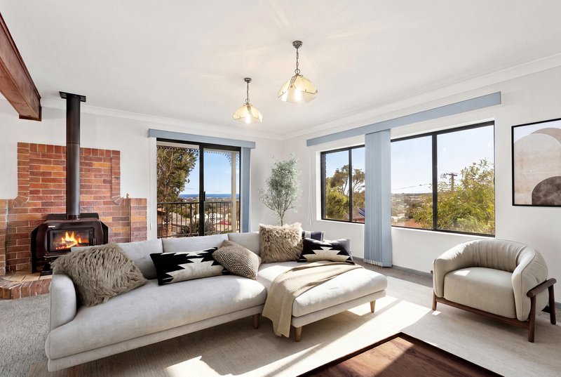 Photo - 22 Matthews Drive, Mount Warrigal NSW 2528 - Image 2