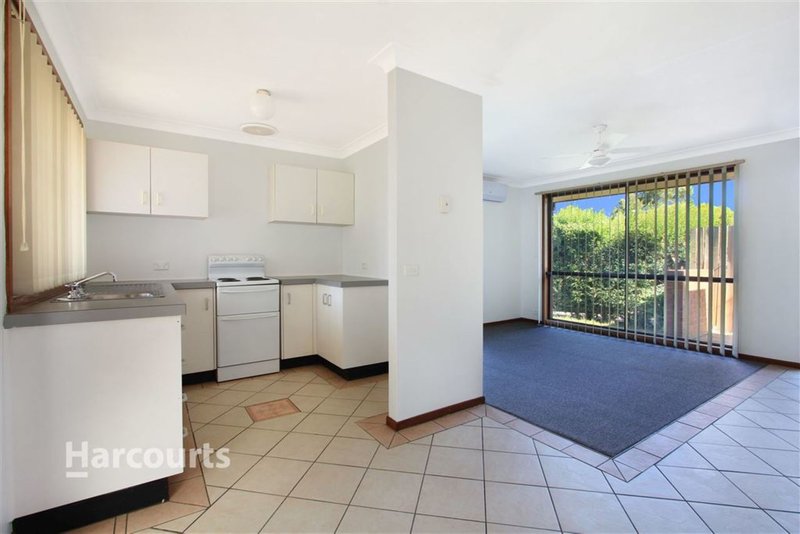 Photo - 22 Mayfield Circuit, Albion Park NSW 2527 - Image 3