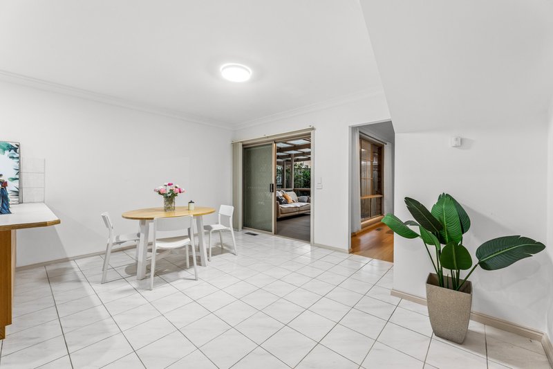 Photo - 2/2 Mccubbin Street, Burwood VIC 3125 - Image 6