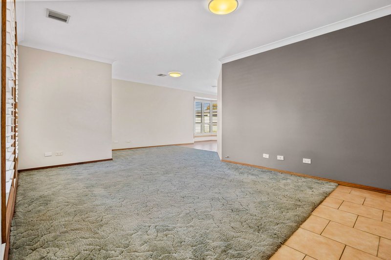 Photo - 22 Mcdermott Drive, Goulburn NSW 2580 - Image 6