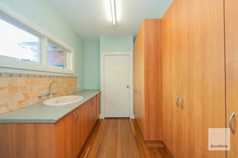 Photo - 22 Mcguire Cres , Williamstown VIC 3016 - Image 5