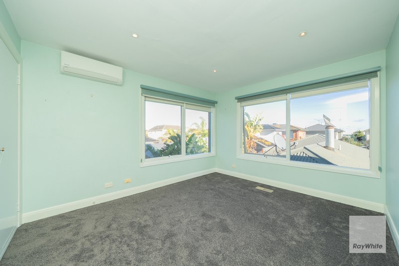 Photo - 22 Mcguire Cres , Williamstown VIC 3016 - Image 8