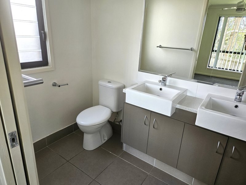Photo - 22 Mclachlan Circuit, Willow Vale QLD 4209 - Image 10