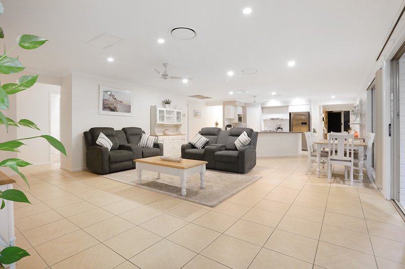Photo - 22 Mcrae Circuit, Pacific Pines QLD 4211 - Image 2